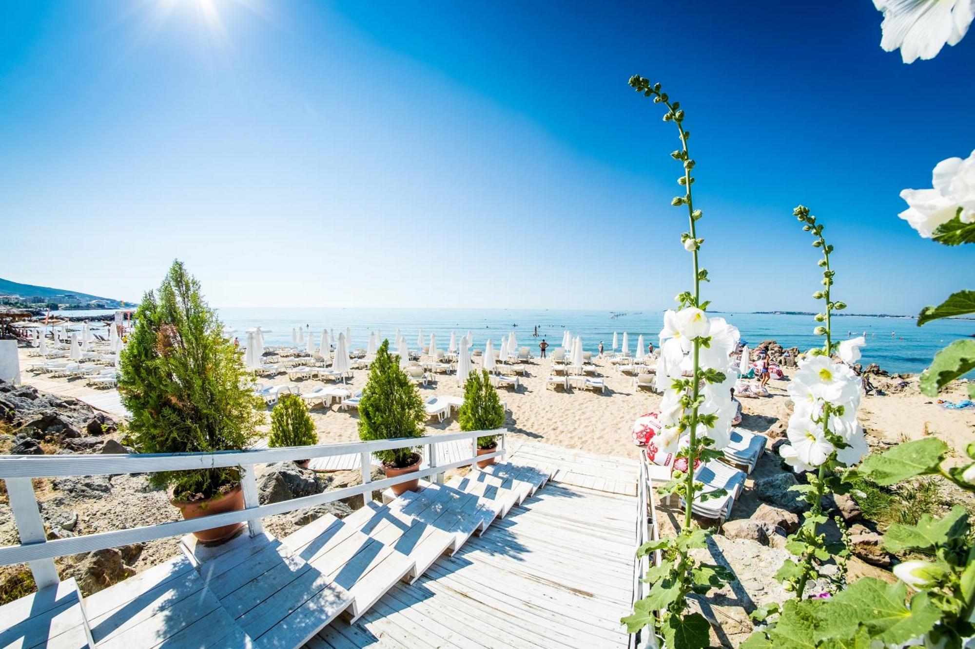 Prestige Mer D'Azur Sluneční pobřeží Exteriér fotografie